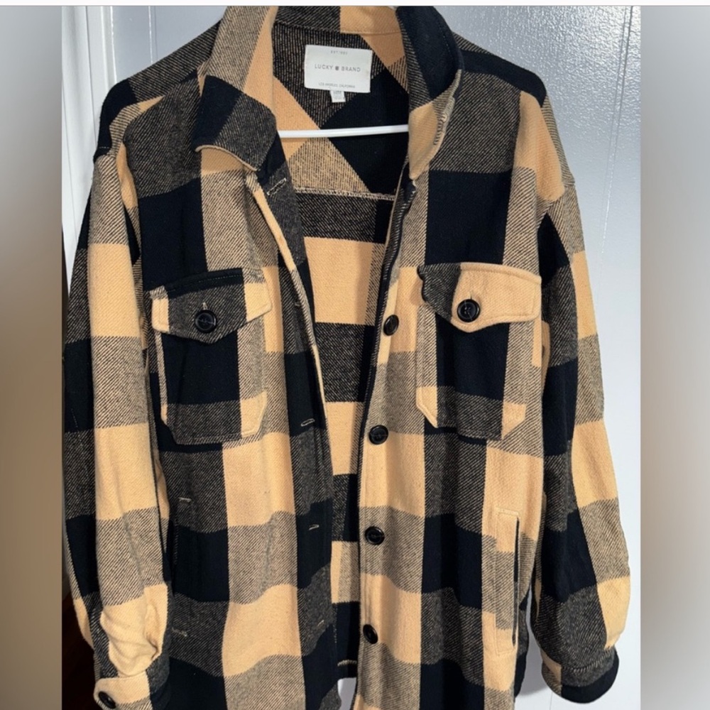 Plaid Button-Up Jacket in Black and Tan